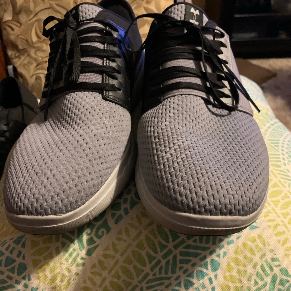Nice men’s tennis shoes